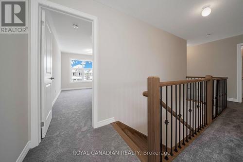 1327 Davis Loop, Innisfil, ON - Indoor Photo Showing Other Room