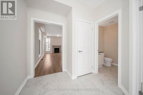 1327 Davis Loop, Innisfil, ON - Indoor Photo Showing Other Room