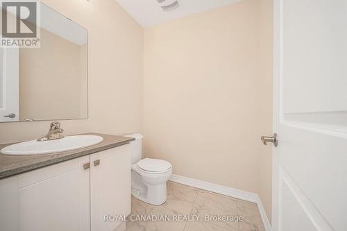 1327 Davis Loop, Innisfil, ON - Indoor Photo Showing Bathroom