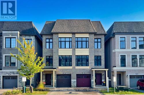 27 Mcgurran Lane, Richmond Hill, ON - Outdoor With Facade