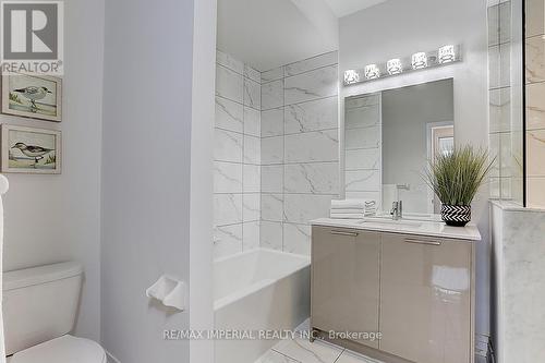 27 Mcgurran Lane, Richmond Hill, ON - Indoor Photo Showing Bathroom