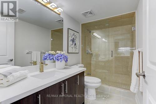 27 Mcgurran Lane, Richmond Hill, ON - Indoor Photo Showing Bathroom