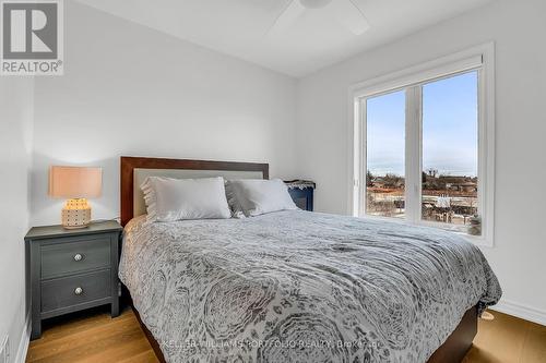 21 - 70 Eastwood Park Gardens, Toronto, ON - Indoor Photo Showing Bedroom