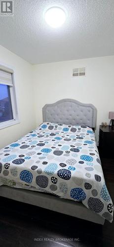 19 Garibaldi Drive, Brampton, ON - Indoor Photo Showing Bedroom