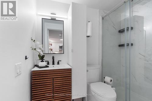 28 - 760 Lawrence Avenue W, Toronto, ON - Indoor Photo Showing Bathroom