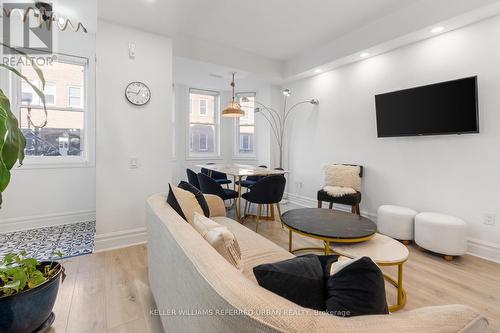 28 - 760 Lawrence Avenue W, Toronto, ON - Indoor Photo Showing Dining Room