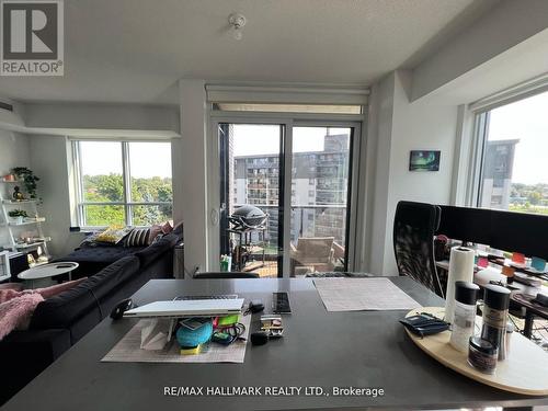 545 - 26 Gibbs Road, Toronto, ON - Indoor Photo Showing Living Room