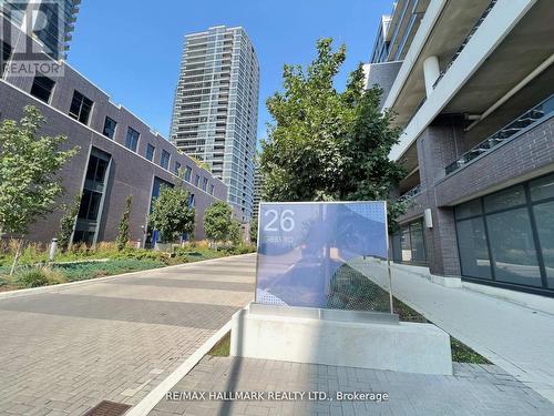 545 - 26 Gibbs Road, Toronto, ON - Outdoor