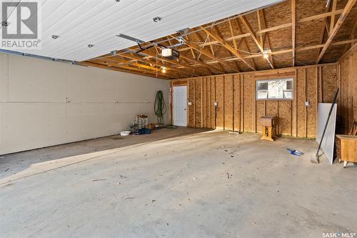 1226 Main Street, Saskatoon, SK - Indoor Photo Showing Garage