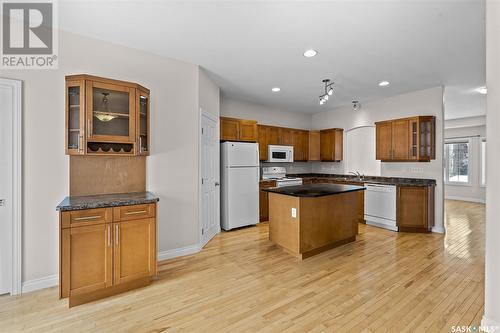 1226 Main Street, Saskatoon, SK - Indoor Photo Showing Kitchen