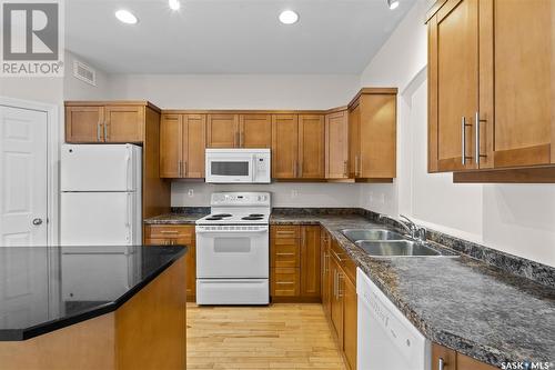 1226 Main Street, Saskatoon, SK - Indoor Photo Showing Kitchen With Double Sink