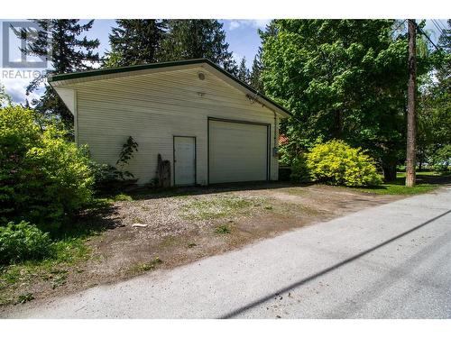 129 Maple Street, Revelstoke, BC - Outdoor