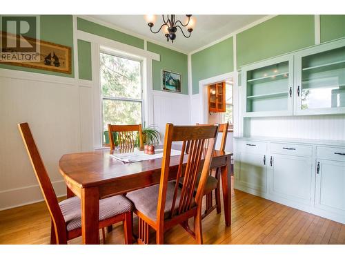 129 Maple Street, Revelstoke, BC - Indoor Photo Showing Dining Room