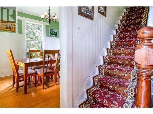 129 Maple Street, Revelstoke, BC - Indoor Photo Showing Dining Room