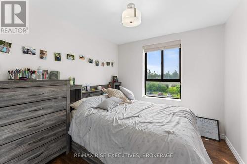 411 - 17 Eldon Hall Place, Kingston (Central City West), ON - Indoor Photo Showing Bedroom