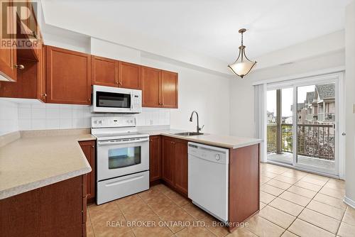 8 - 190 Rustic Hills Crescent, Ottawa, ON - Indoor Photo Showing Kitchen