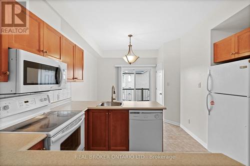 8 - 190 Rustic Hills Crescent, Ottawa, ON - Indoor Photo Showing Kitchen