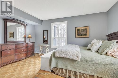 213 - 2030 Cleaver Avenue, Burlington, ON - Indoor Photo Showing Bedroom