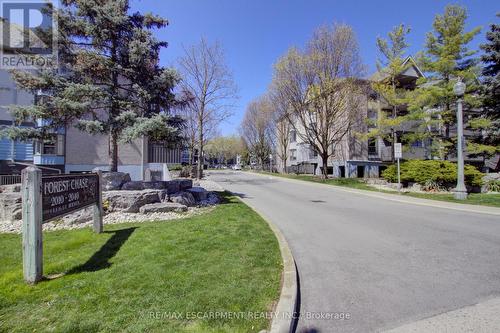 213 - 2030 Cleaver Avenue, Burlington, ON - Outdoor