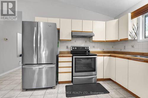 75 Blanchard Crescent, London, ON - Indoor Photo Showing Kitchen With Double Sink