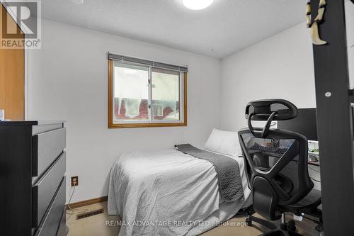 75 Blanchard Crescent, London, ON - Indoor Photo Showing Bedroom