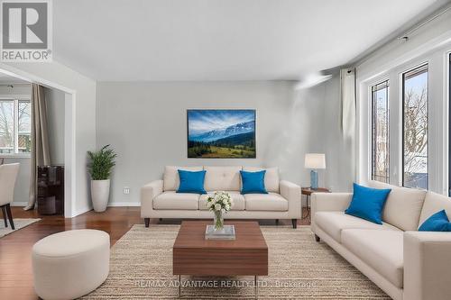 75 Blanchard Crescent, London, ON - Indoor Photo Showing Living Room