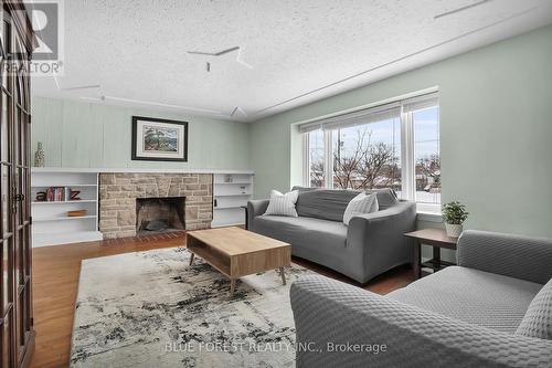 103 Selkirk Street, London, ON - Indoor Photo Showing Living Room With Fireplace