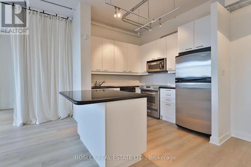 Ph6 - 955 Queen Street W, Toronto, ON - Indoor Photo Showing Kitchen