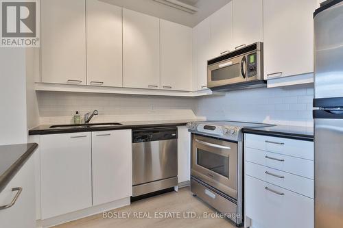 Ph6 - 955 Queen Street W, Toronto, ON - Indoor Photo Showing Kitchen