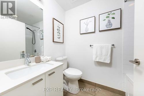 2002 - 30 Roehampton Avenue, Toronto, ON - Indoor Photo Showing Bathroom