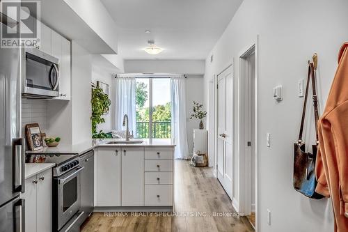 315 - 312 Erb Street W, Waterloo, ON - Indoor Photo Showing Kitchen