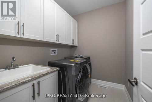 42 Milt Schmidt Street, Kitchener, ON - Indoor Photo Showing Laundry Room