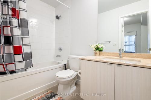 320 - 4055 Parkside Village Drive, Mississauga, ON - Indoor Photo Showing Bathroom