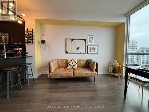 1908 - 88 Sheppard Avenue E, Toronto, ON - Indoor Photo Showing Living Room