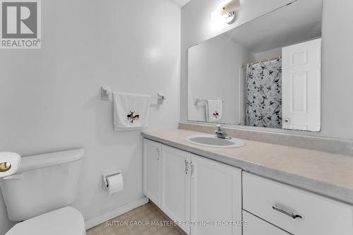 377 Malabar Drive, Kingston (East Gardiners Rd), ON - Indoor Photo Showing Bathroom