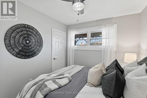 307 Farewell Street, Oshawa, ON - Indoor Photo Showing Bedroom