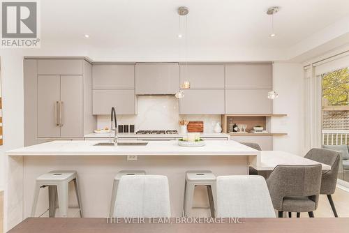 15 Edgewood Grove, Toronto, ON - Indoor Photo Showing Kitchen