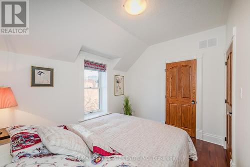 59 Menno Street, Waterloo, ON - Indoor Photo Showing Bedroom