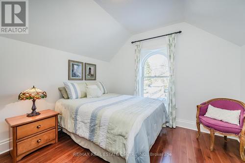 59 Menno Street, Waterloo, ON - Indoor Photo Showing Bedroom