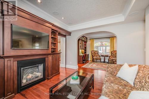 59 Menno Street, Waterloo, ON - Indoor Photo Showing Living Room With Fireplace