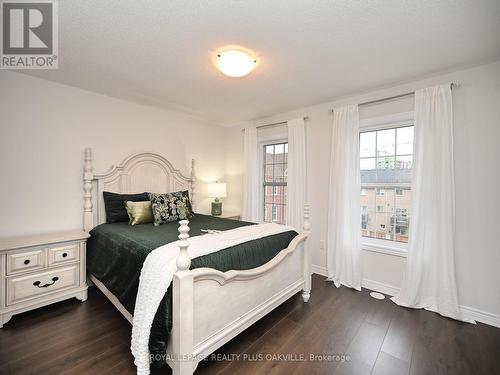 90 - 2280 Baronwood Drive, Oakville, ON - Indoor Photo Showing Bedroom