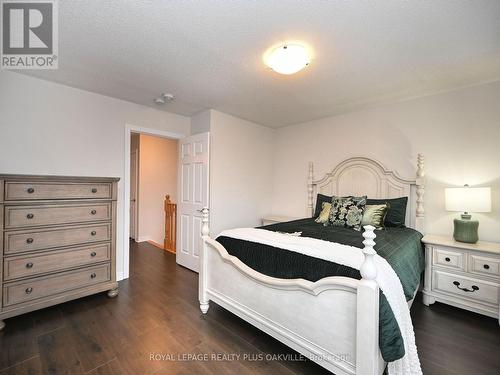 90 - 2280 Baronwood Drive, Oakville, ON - Indoor Photo Showing Bedroom