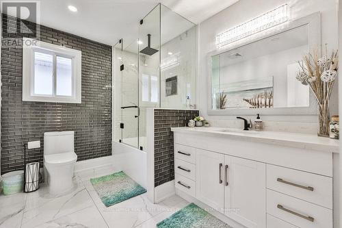 287 Cloverleaf Drive, Hamilton, ON - Indoor Photo Showing Bathroom