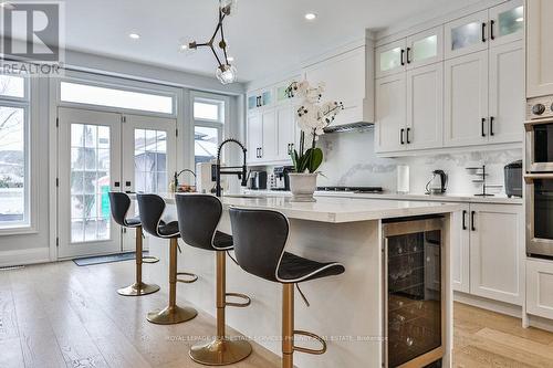 287 Cloverleaf Drive, Hamilton, ON - Indoor Photo Showing Kitchen