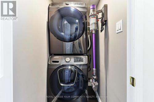 2309 - 2285 Lake Shore Boulevard W, Toronto, ON - Indoor Photo Showing Laundry Room