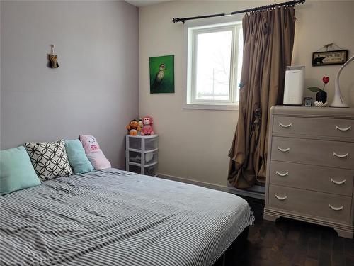 83 Beckville Beach Drive, Alonsa, MB - Indoor Photo Showing Bedroom