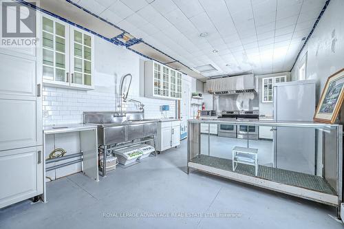 42 William Street W, Smiths Falls, ON - Indoor Photo Showing Kitchen