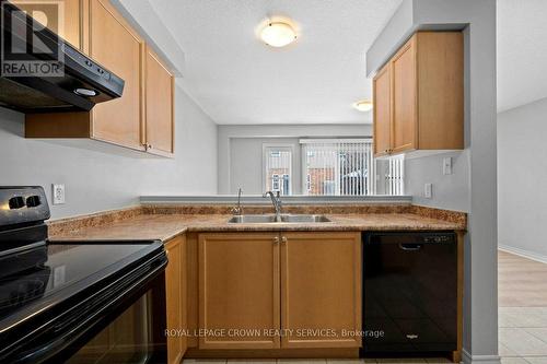 38 - 535 Margaret Street, Cambridge, ON - Indoor Photo Showing Kitchen With Double Sink