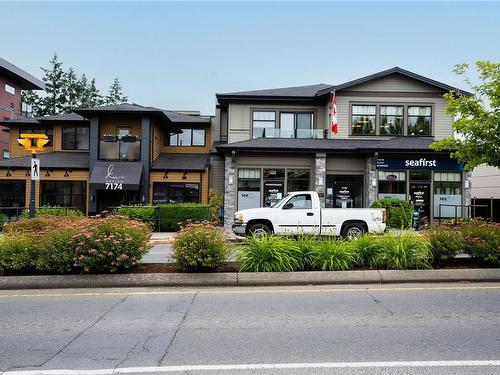 205-7098 Wallace Dr, Central Saanich, BC - Outdoor With Balcony With Facade