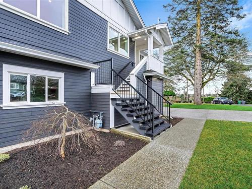 3593 Calumet Ave, Saanich, BC 